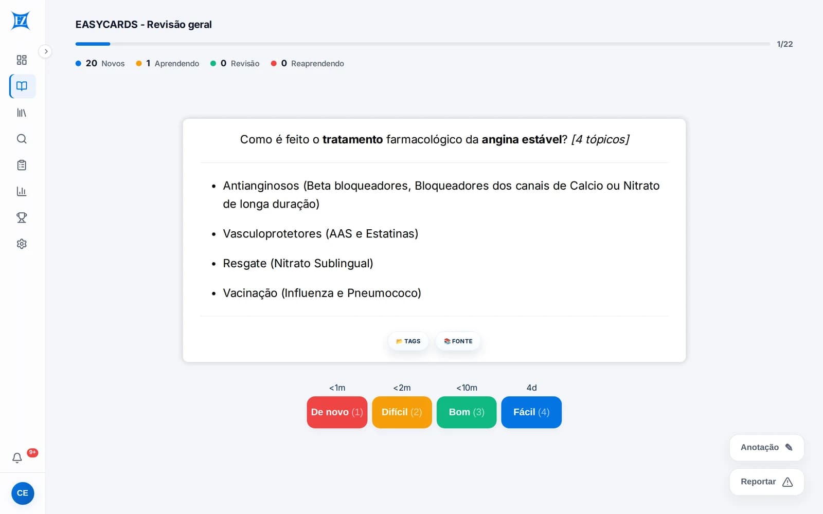 Tela de revisão do EasyCards: flashcard de tratamento da angina estável com resposta revelada e botões de avaliação